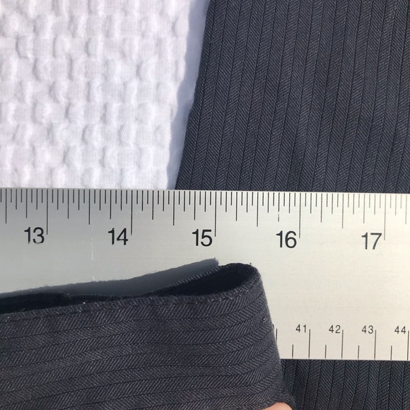 Mexx Pinstripe Pants, Sz6.                     PO1 - Picture 4 of 13